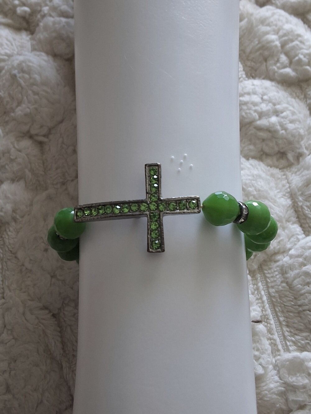Dazzling Faith Bracelet Sideways Cross Green Rhinestone Beaded Stretch - NWOT